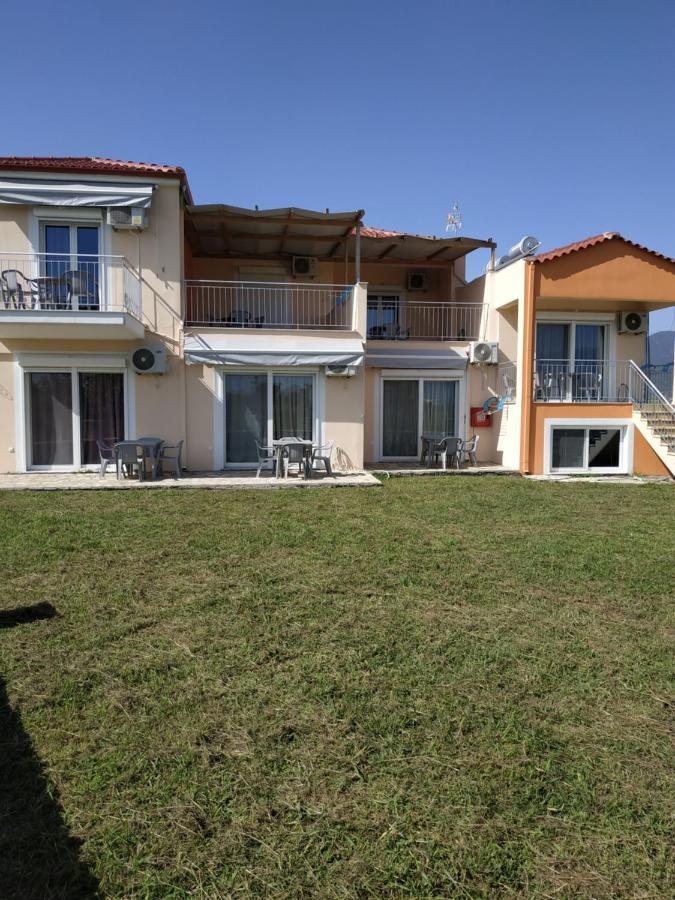 חיליאדו Lighthouse Apartments מראה חיצוני תמונה