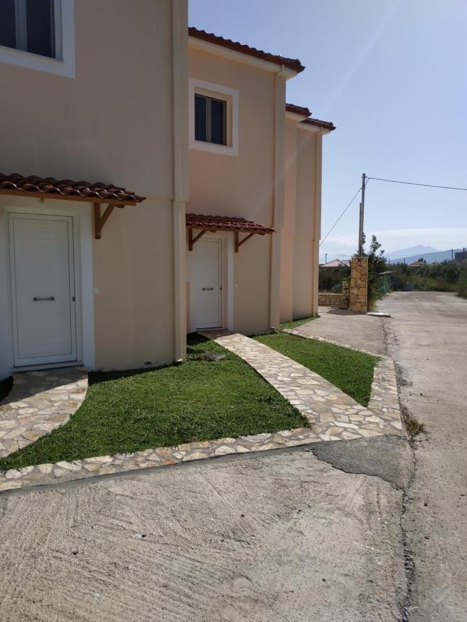 חיליאדו Lighthouse Apartments מראה חיצוני תמונה